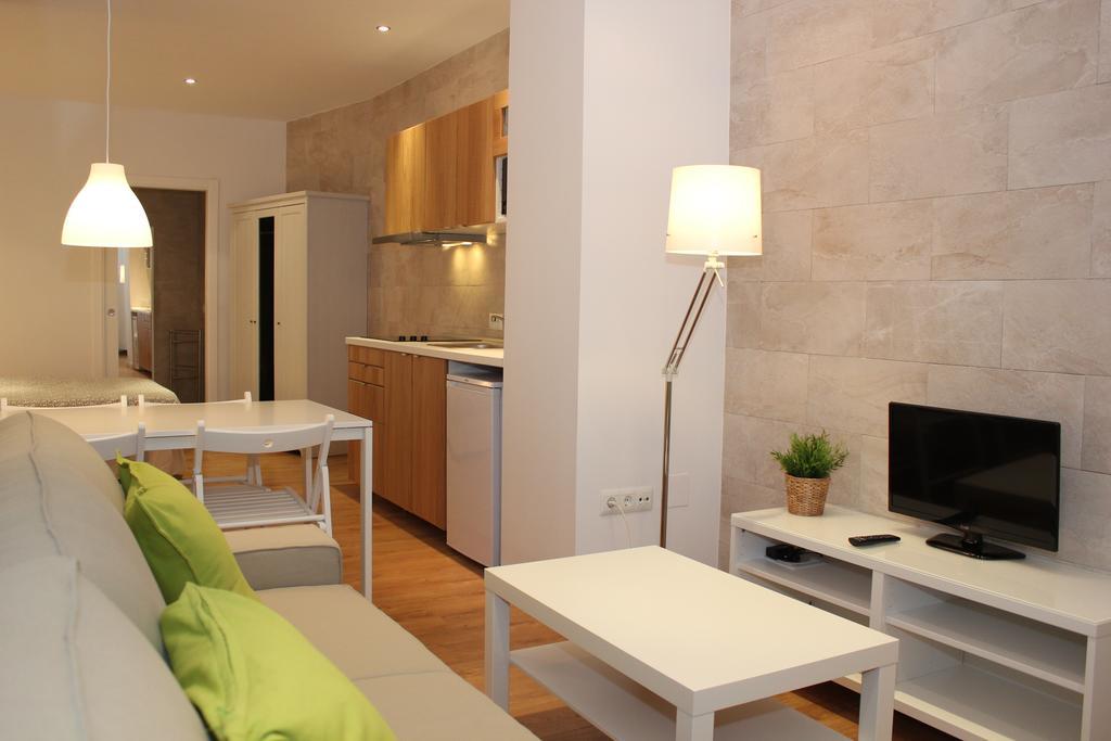 Apartamentos Clavero มาลากา ห้อง รูปภาพ