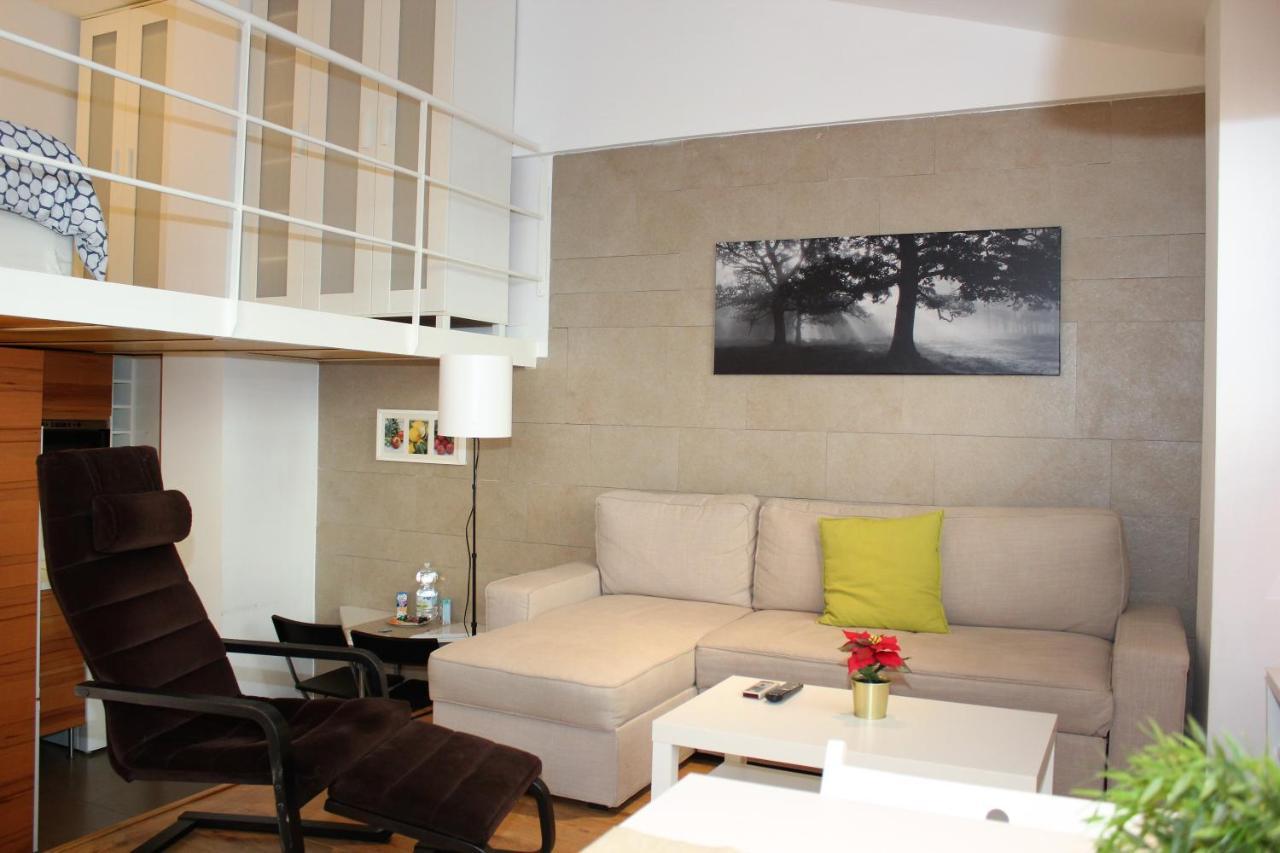 Apartamentos Clavero มาลากา ภายนอก รูปภาพ